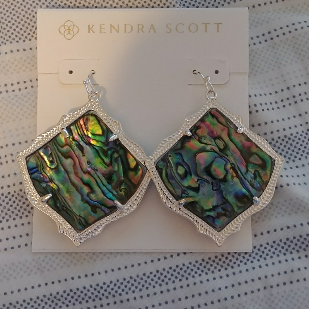 Kendra Scott Earrings!